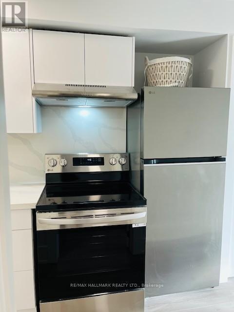 Photo du bâtiment - 2961 Lake Shore Blvd W