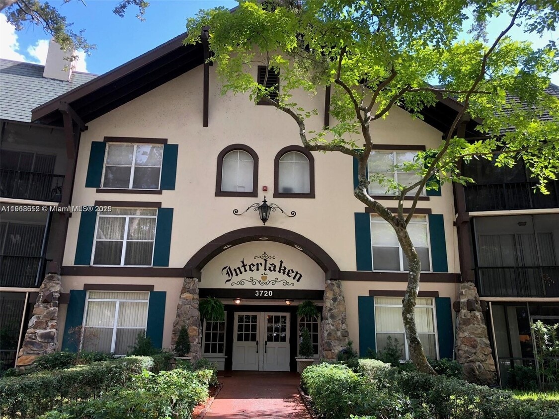 Foto principal - 3720 Inverrary Dr