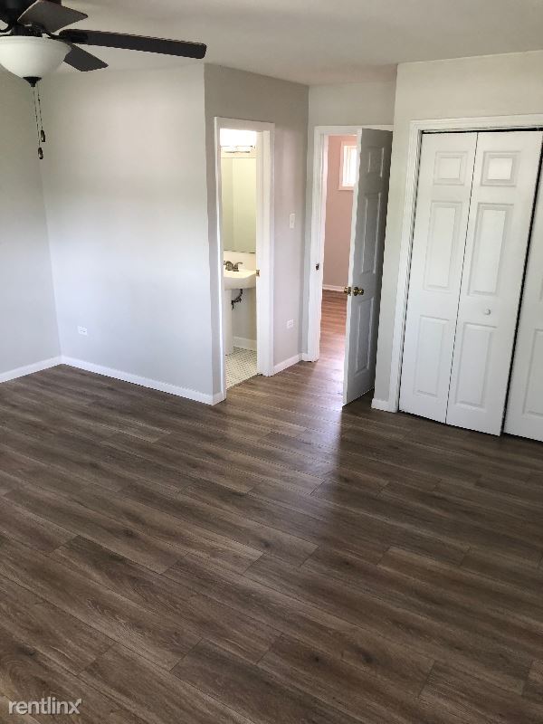 Building Photo - 3 br, 1 bath House - 102 S. Pierce