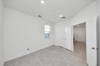 Building Photo - 7655 Jerrara Hts Ln