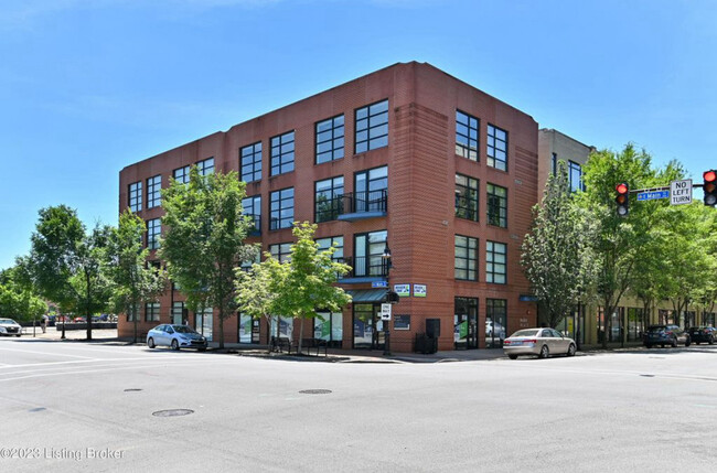 Foto del edificio - 400 E Main St