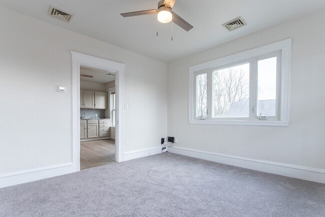 Building Photo - 643 Rathbun St