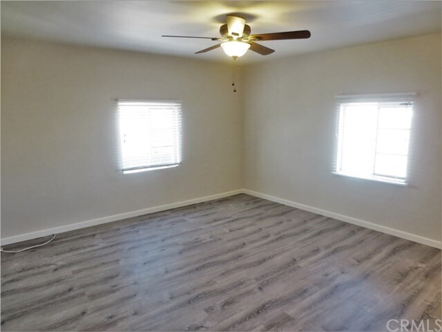 Building Photo - 112 W Adele St