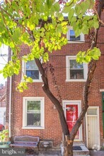 Building Photo - 720 S Percy St