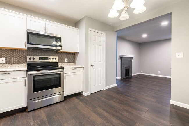 Building Photo - Charming 3-bed, 2-bath home in the heart o...