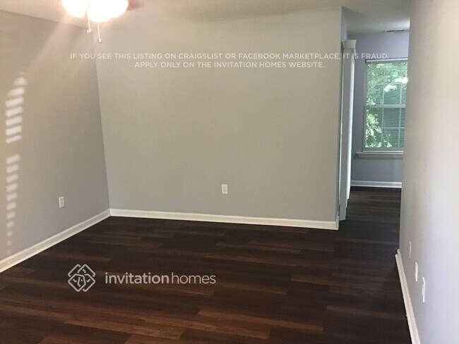 Foto del edificio - 4301 Fawn Glen Dr