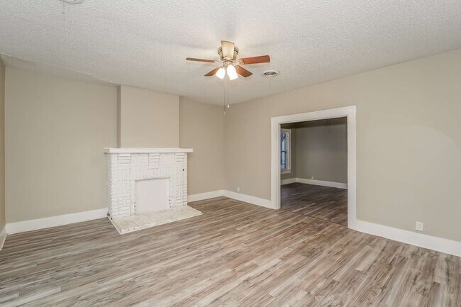 Building Photo - 1708 Pearl Ave