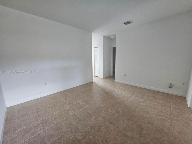 Foto del edificio - 1005 NE 42nd Ave
