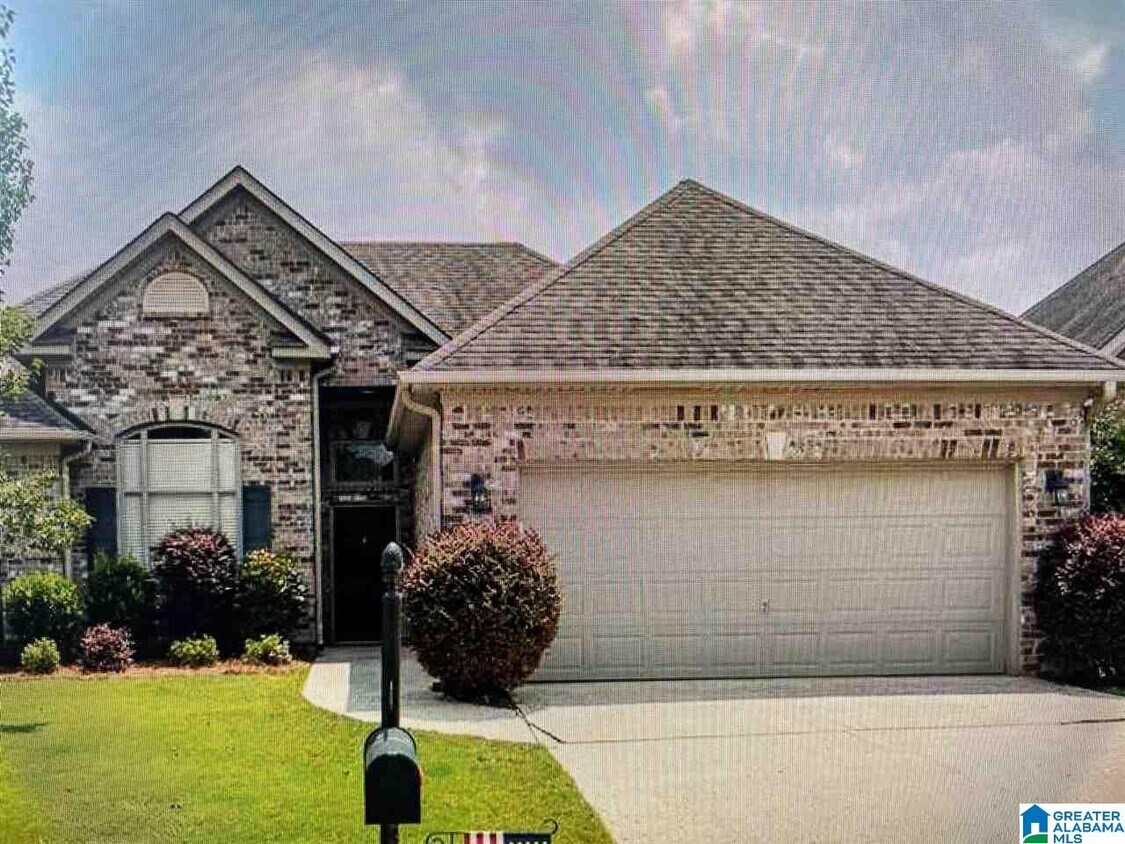 697 Forest Lakes Dr, Sterrett, AL 35147 House Rental in Sterrett, AL