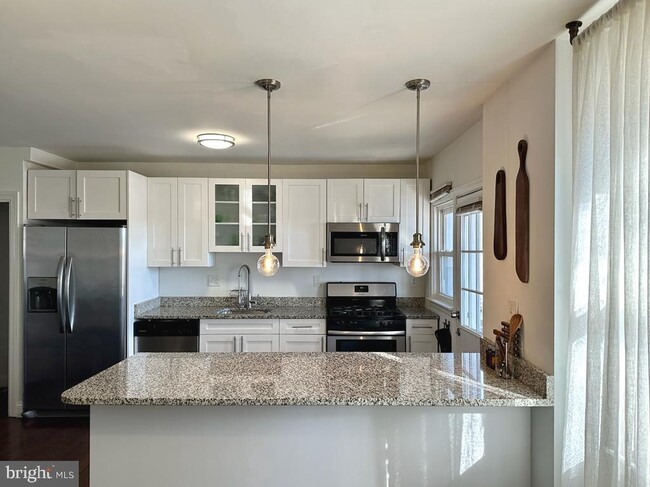 Building Photo - 3913 Ednor Rd