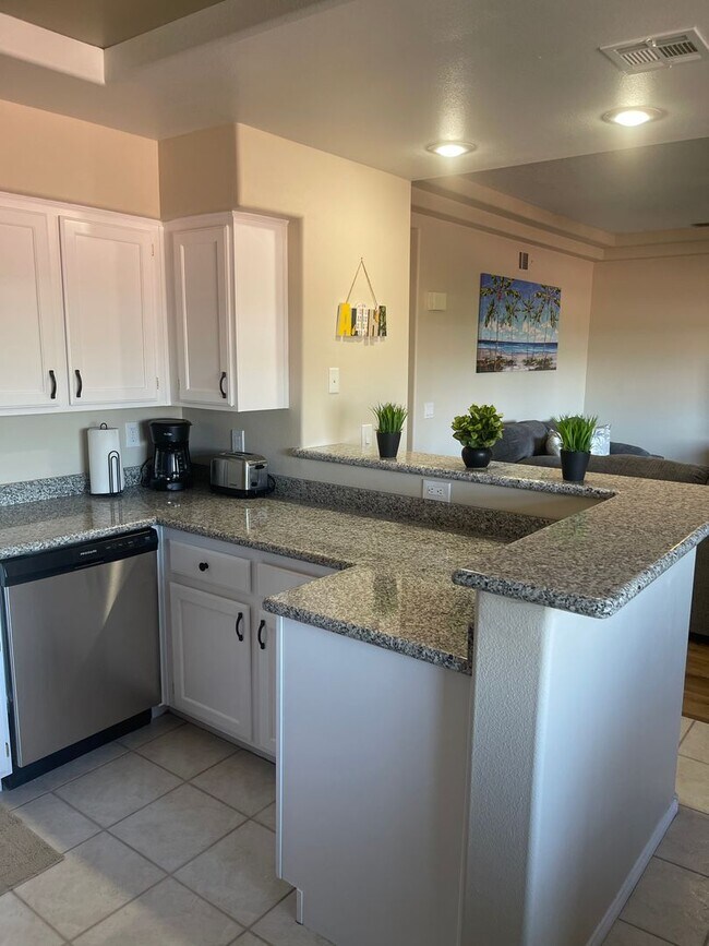 Foto del edificio - The Falls Upper Level 2 bed/2 bath condo w...