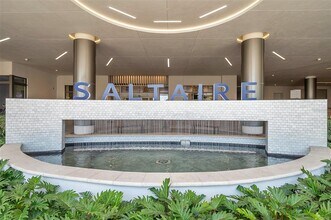 Building Photo - 301 1st St S