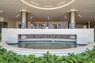 Building Photo - 301 1st St S