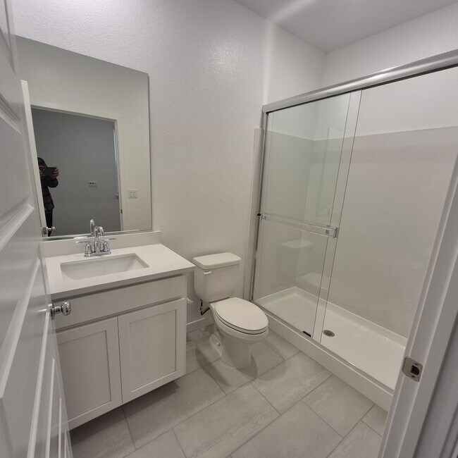 Foto del edificio - Brand New 5 Bedroom Home in Rancho Cordova