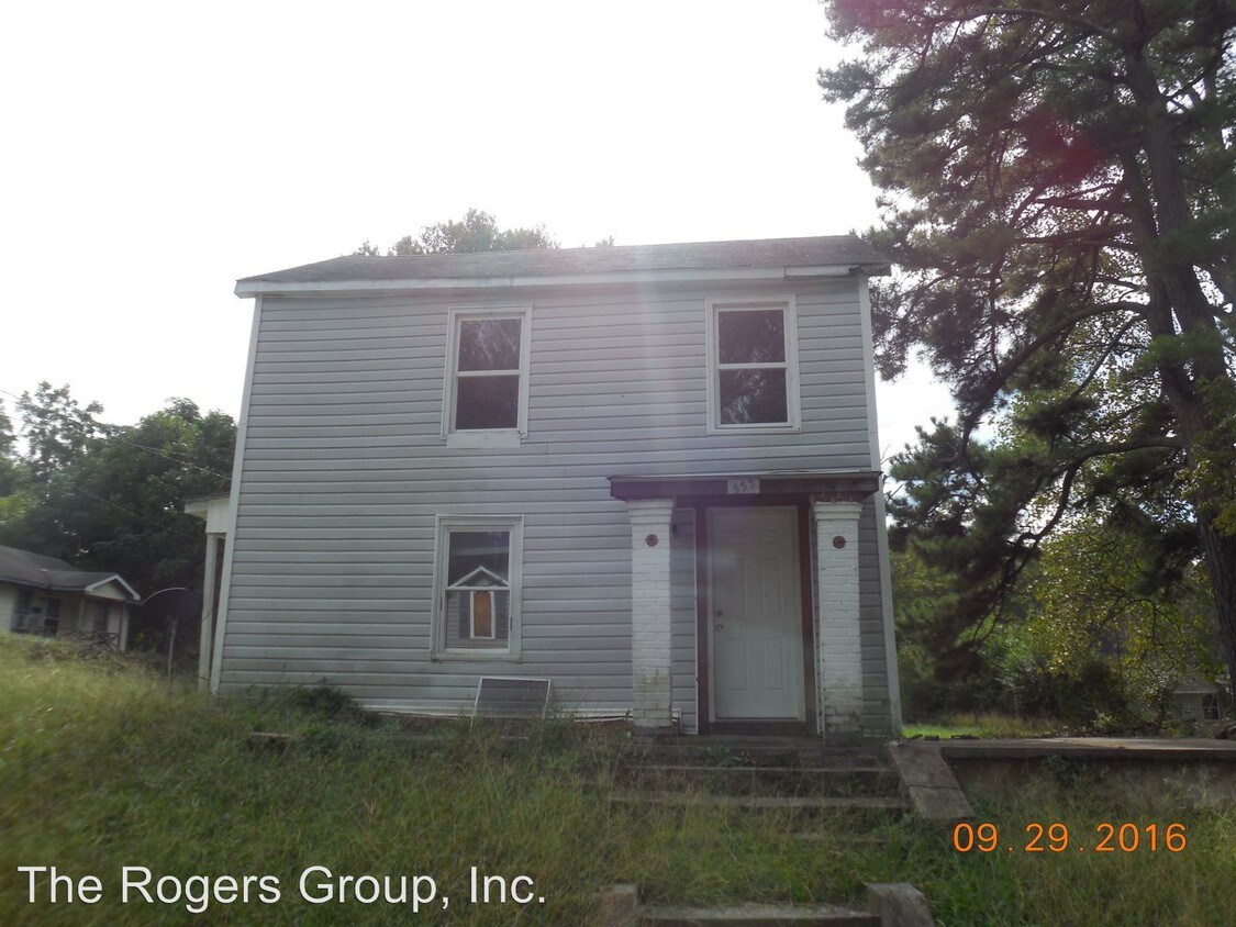 Primary Photo - 553 Horner St