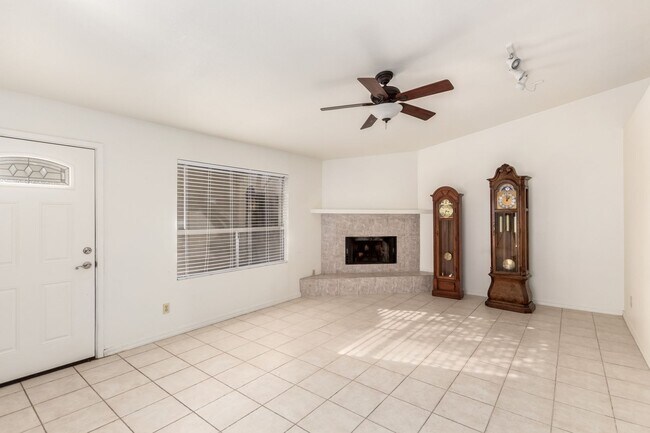 Building Photo - Location, Location, Location!