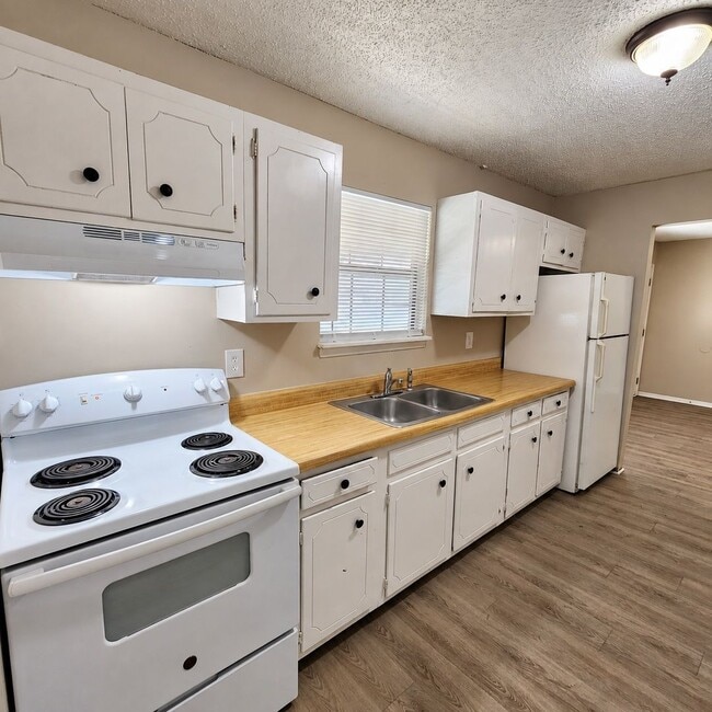 Building Photo - 5102 Tennessee 58