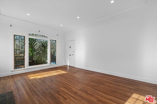 Foto del edificio - 2826 Somerset Dr