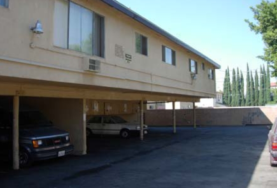 Building Photo - 13135 Vanowen St