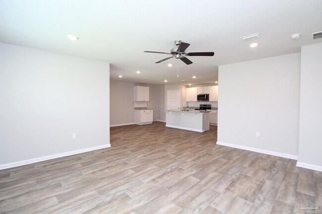 Building Photo - 7524 Oak Lake Blvd