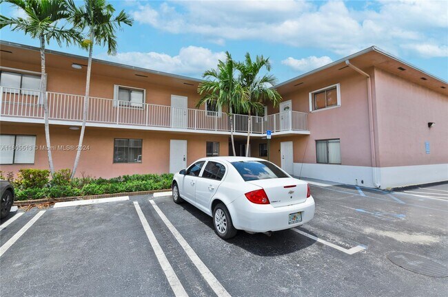 Foto del edificio - 6041 W 24th Ave