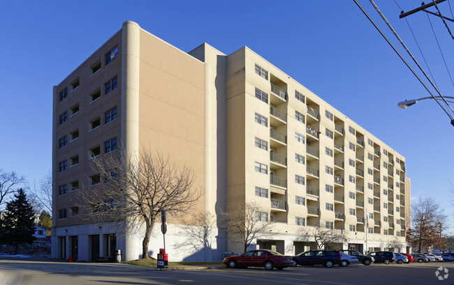 Building Photo - Arnold Towers