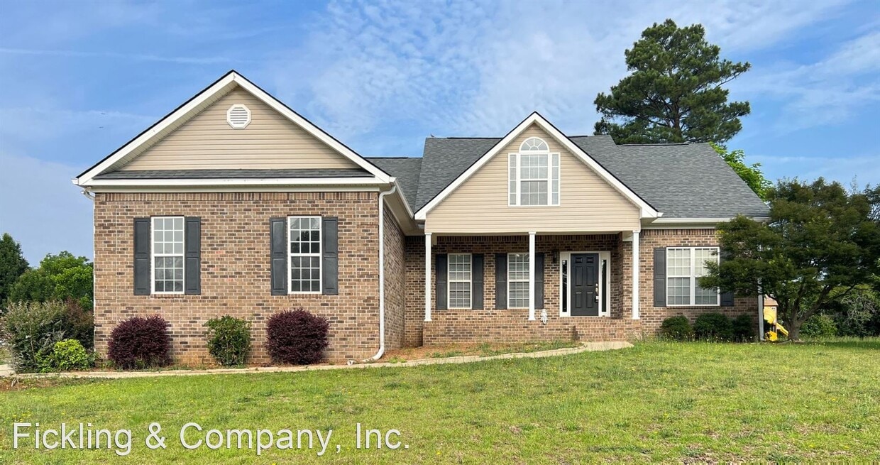 Primary Photo - 4 br, 2 bath House - 205 Wilcoxon Dr
