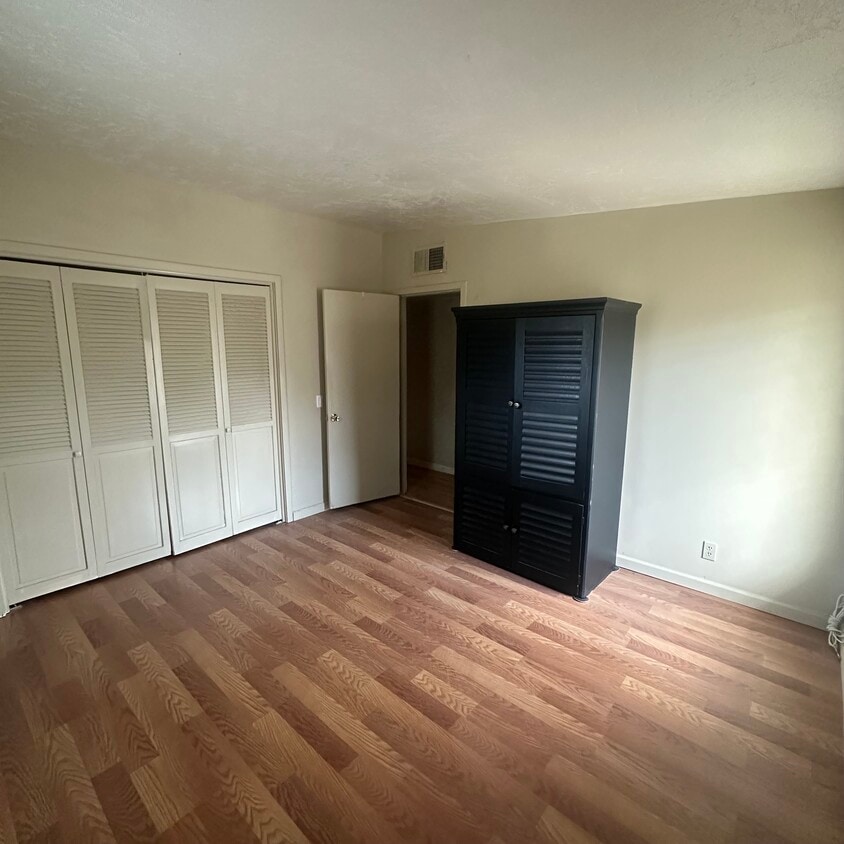 Foto del edificio - 158 Milton Ave