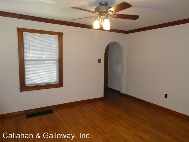 Building Photo - 2 br, 1 bath House - 406 N 8th St.