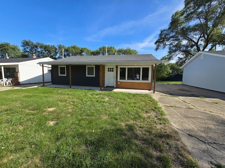 Foto principal - 5525 E 13th Pl