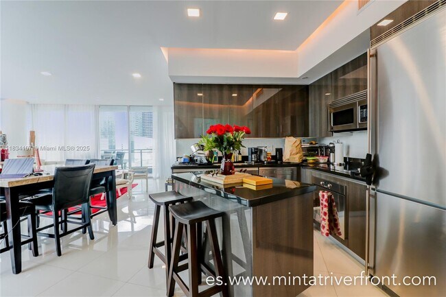 Foto del edificio - 92 SW 3rd St