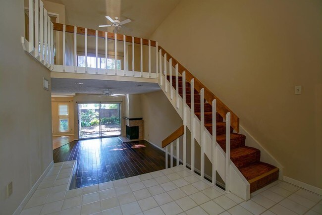 Building Photo - 3303 Golden Trails Dr