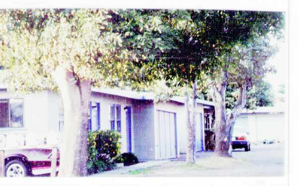 Primary Photo - 807 W 18th St