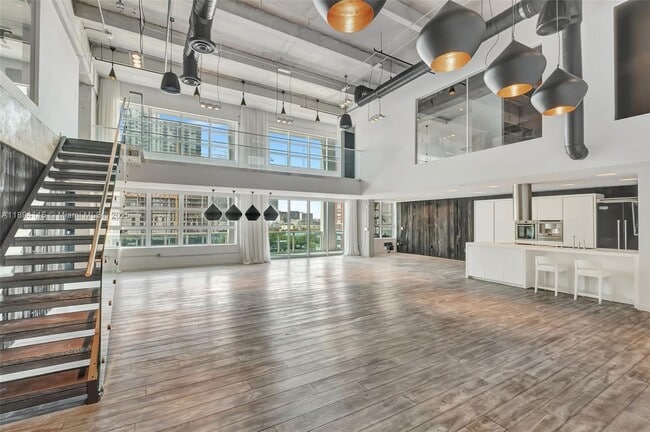 Building Photo - 1749 NE Miami Ct