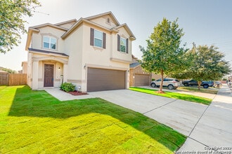 Building Photo - 9622 Pleasanton Cove