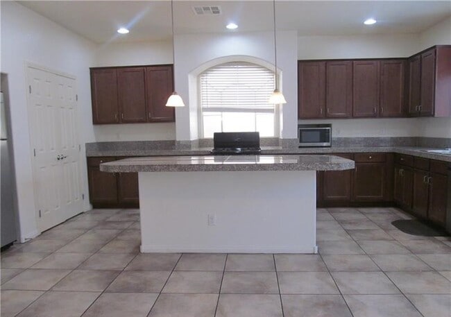 Building Photo - 6817 Cavatina Ave