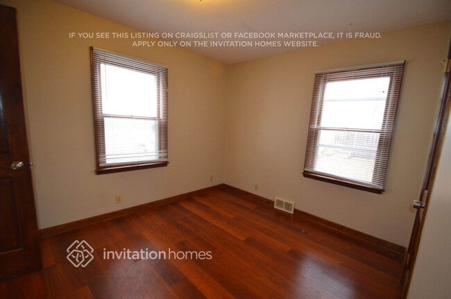 Building Photo - 5753 27th Ave S