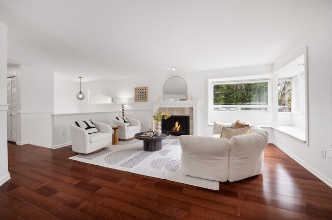 Foto del edificio - 5235 Highland Dr