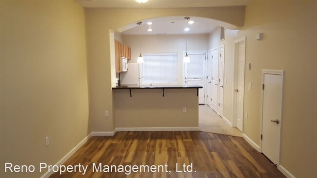 Building Photo - 2 br, 2.5 bath House - 2581 Orovada St Unit D