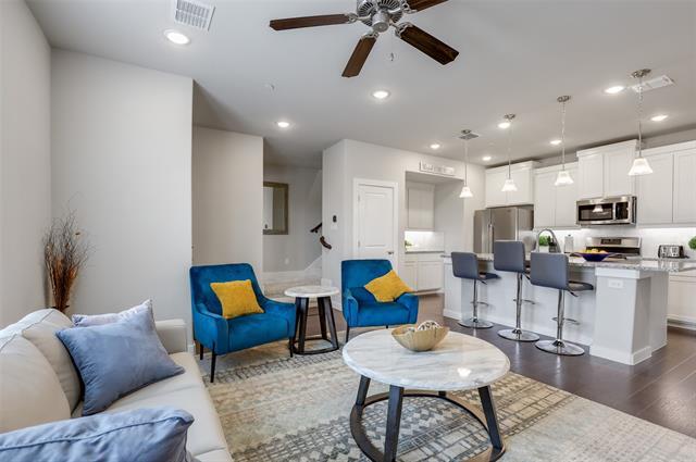Foto del edificio - 1241 Pebblebrook Dr