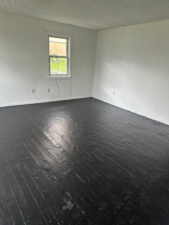 Foto del edificio - Three Bedroom Single Family House