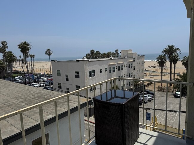 Building Photo - 1649 Appian Way