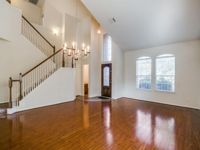 Building Photo - 2402 Appian Way