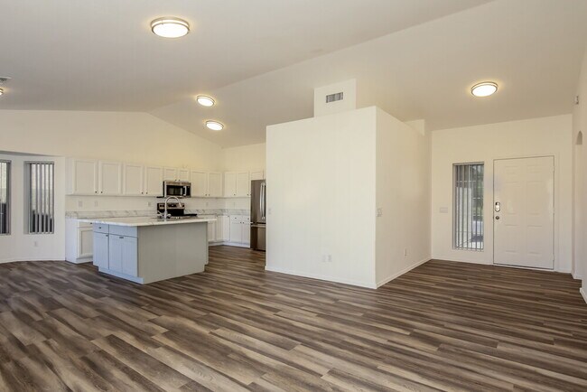 Foto del edificio - 252 W Wahalla Ln