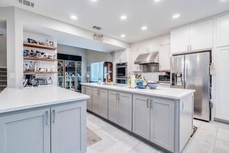 Building Photo - 10803 Sans Souci Pl