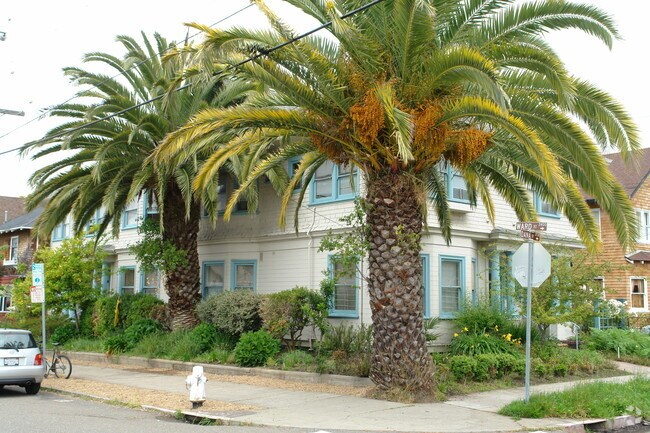 Foto del edificio - 2339 Ward St