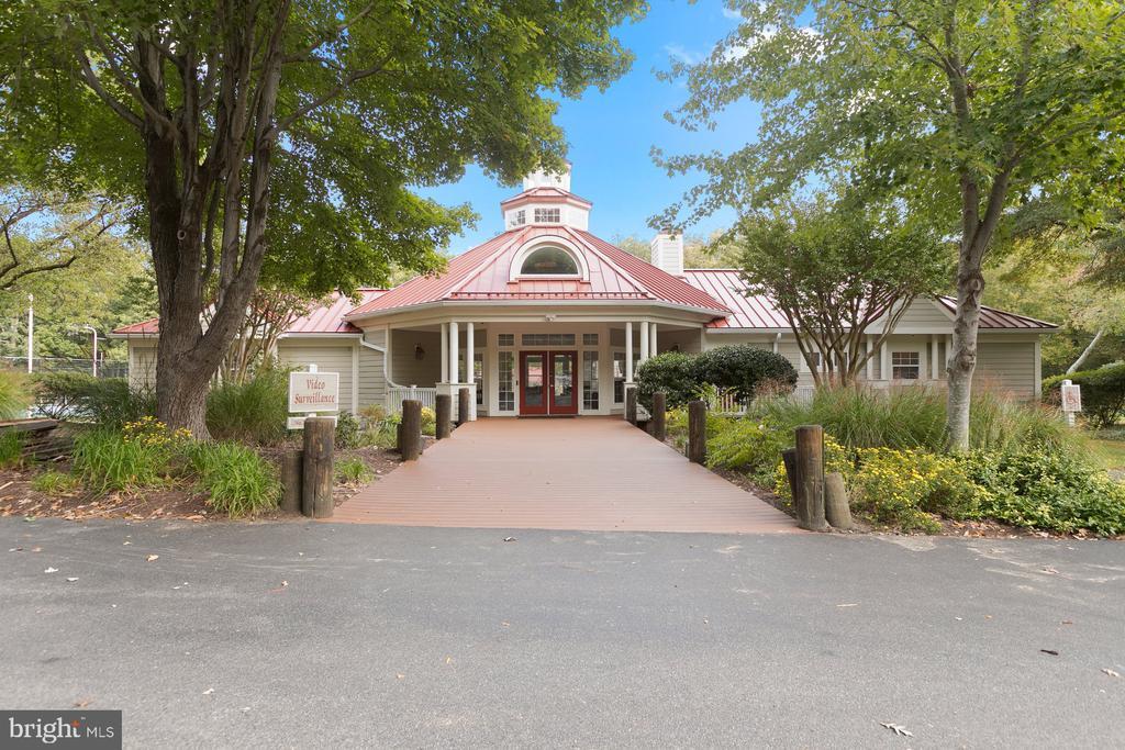 131 Square Rigger Way Unit 131, Solomons, MD 20688 Room for Rent in