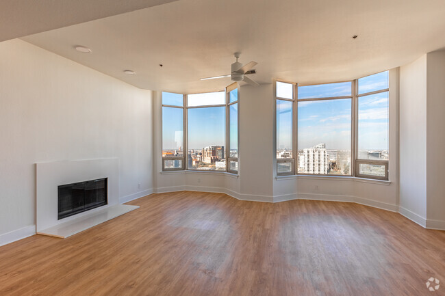 Penthouse 3 - 1115SF - Whitney Uptown