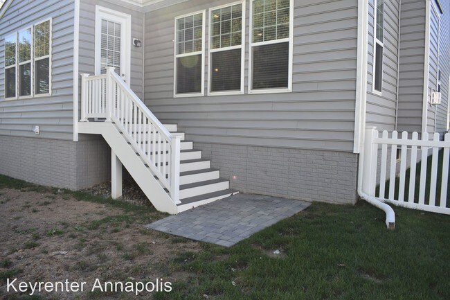 Building Photo - 4 br, 2.5 bath House - 7917 Meridian Drive