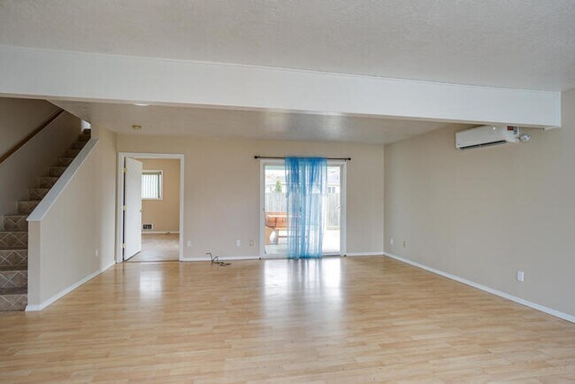 Foto del edificio - FIVE BEDROOM HOME IN KELSO